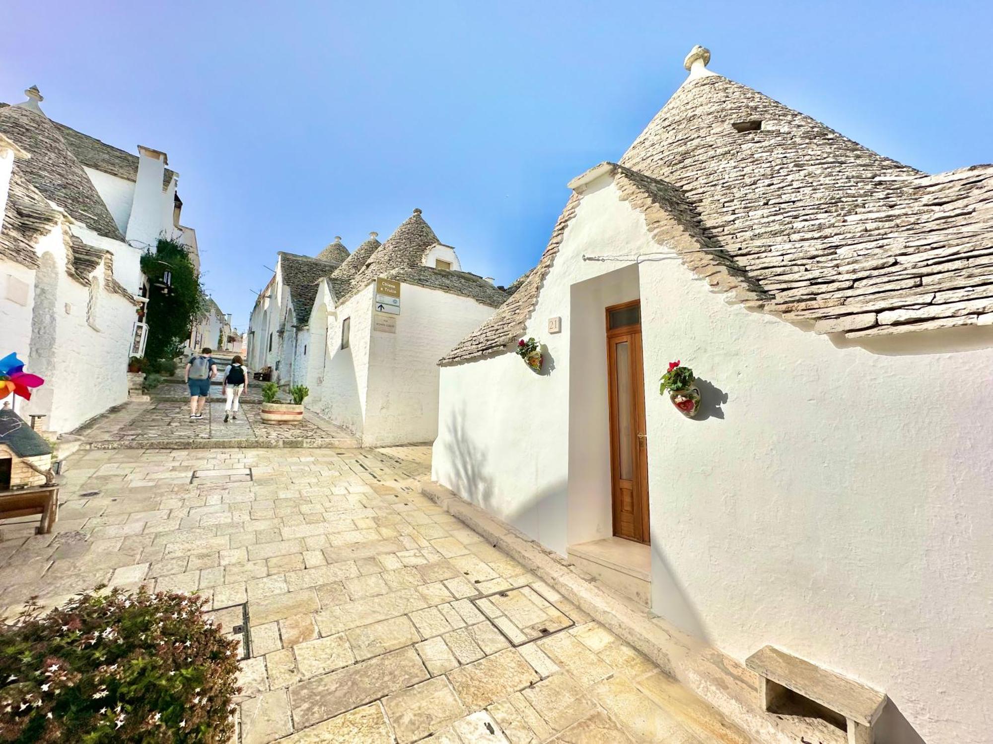 TRULLI FENICE ALBEROBELLO АЛЬБЕРОБЕЛЛО (Италия) - от 19417 RUB | NOCHI